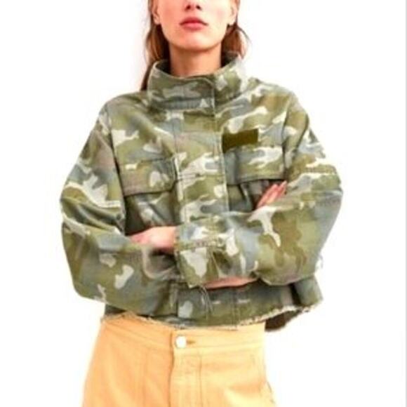 Zara Women Raw Hem Camo Cropped Jacket Utility Army Oversized Size M Multicolor - Picture 1 of 11